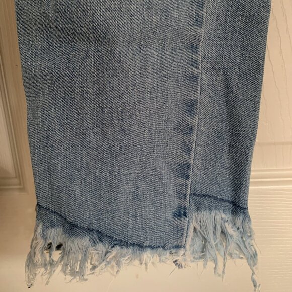 C&C California Cropped Distressed Jeans - Picture 7 of 9